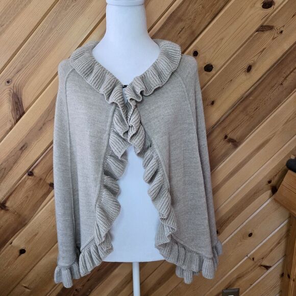 Corti Bloomingdales 100% Pure Merino Wool Hook & Eye Shawl Tan S/M Made In Italy - Picture 1 of 6